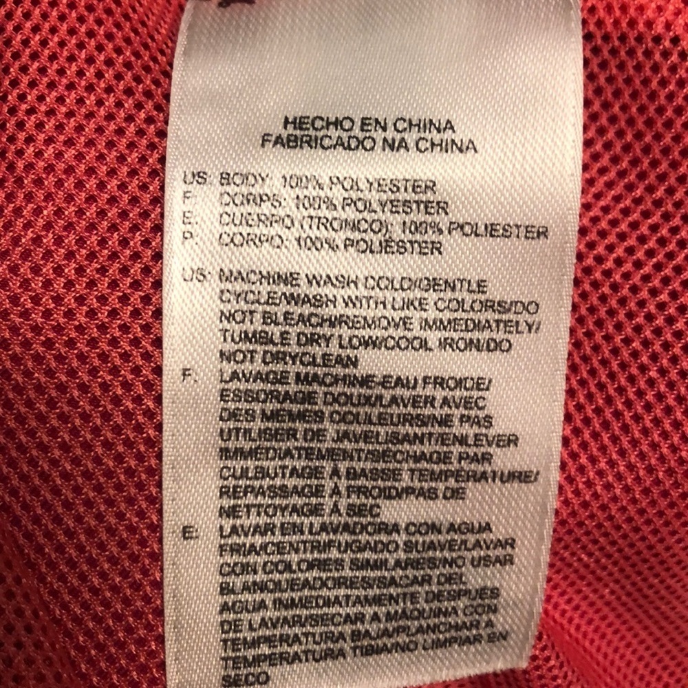 Bright pink Reebok jacket - Picture 6 of 6